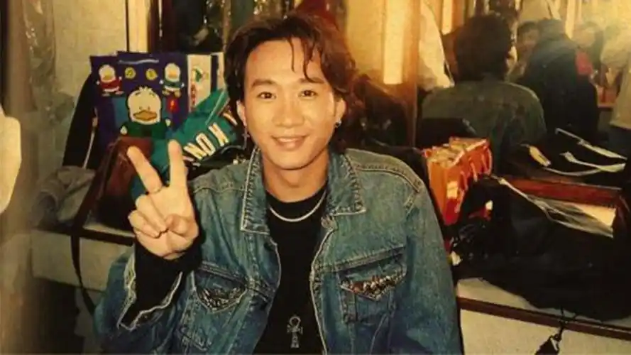 黄家驹60岁冥诞全网祝福刷屏29年只是一个传奇的开端