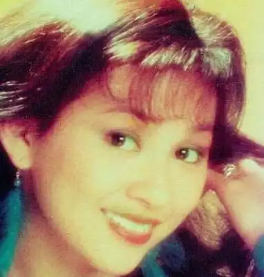 周润发老婆余安安照片个人资料图片 - 红豆知识网