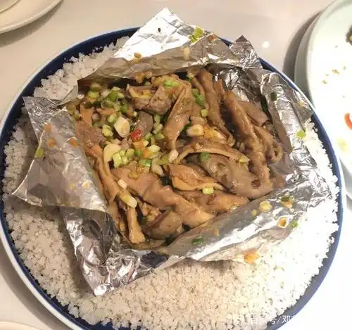 客家沙姜猪肚,下酒下饭必备,口感爽脆咸鲜