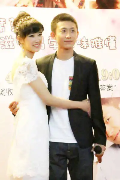 张一山老婆是谁 结婚照疯传网友惊呼不是杨紫