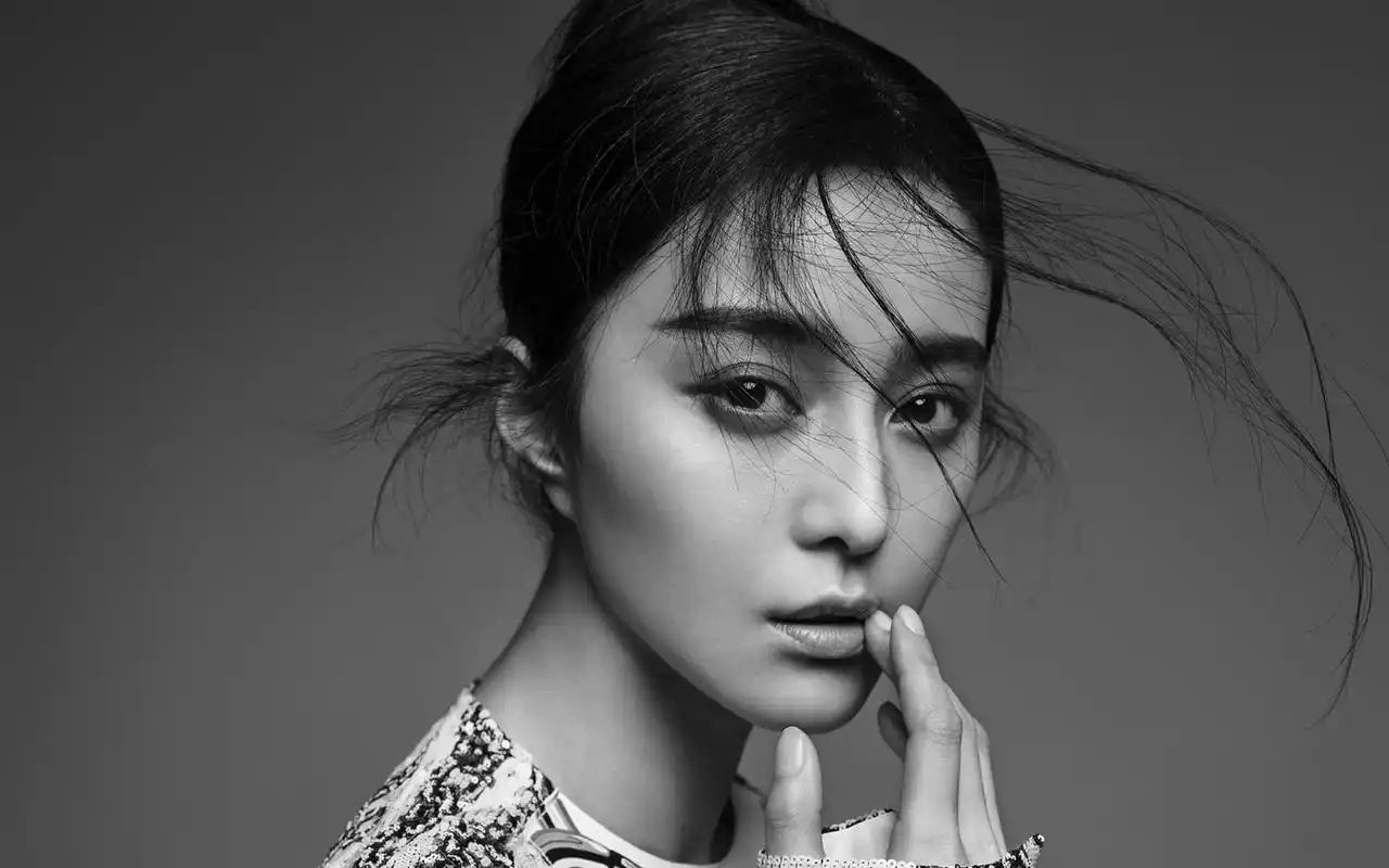 【资源组】女神 范冰冰 气质写真 高清壁纸 5p