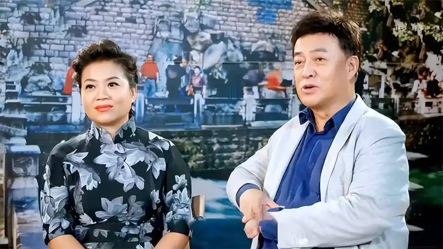 歌唱家吕继宏:63岁未婚无儿无女,却和不婚不育的张也在一起21年_声乐