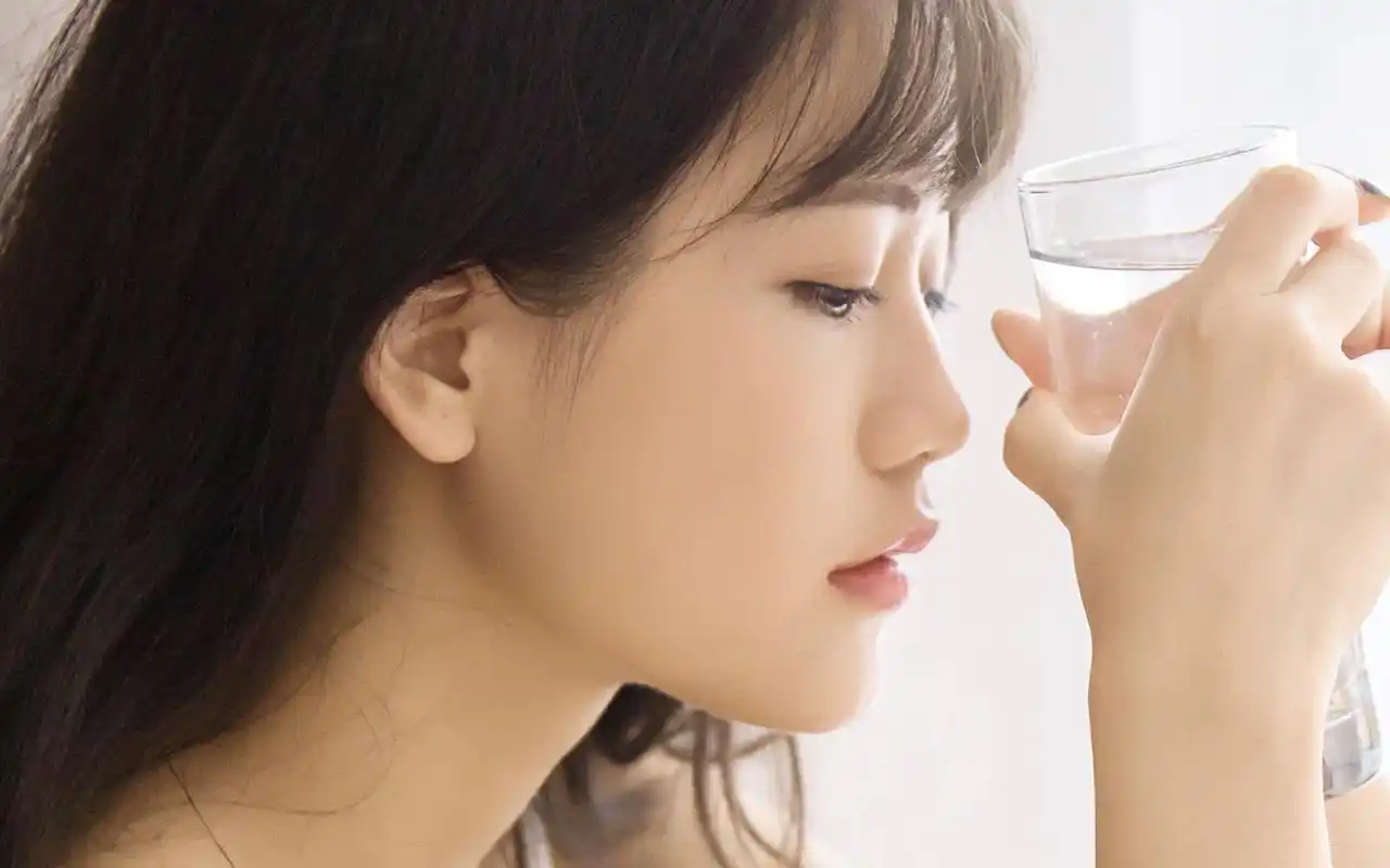 非主流性感美女私房写真桌面壁纸