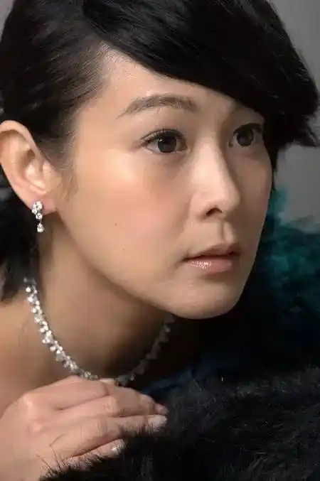 不少网友都知道奶茶与陈升的故事,不过陈升不负老婆,奶茶成为人妻.