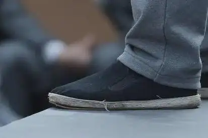 马云:穿着26元的破布鞋,布鞋边上都已经起了球球