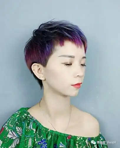 2018流行"短鬓角"_发型