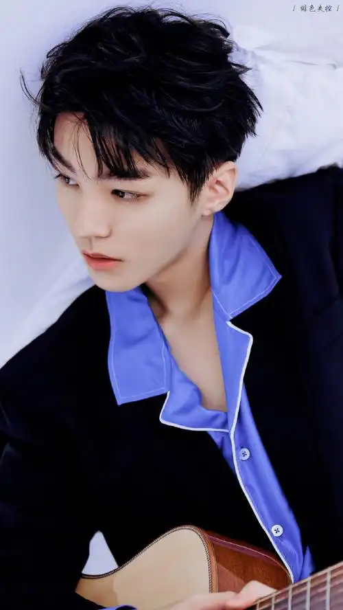 王俊凯静谧午后大片