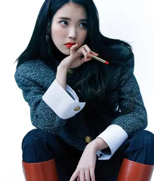 iu李知恩时尚杂志封面写真