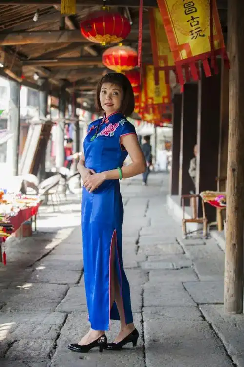 绍兴安昌古镇旗袍秀. - 美篇