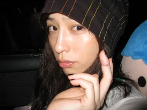 谁有王心凌完全素颜的照片 ?