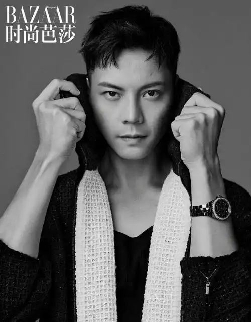 陈伟霆芭莎黑白大片帅到我的心巴##陈伟霆时尚芭莎六月刊封面