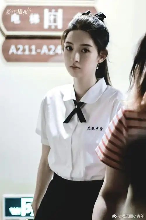 王玉雯高马尾梦回邓小琪#王玉雯女高造型真的梦回少年派邓小琪!