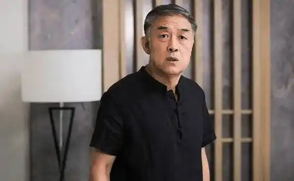 优秀演员李建义,塑造过很多角色,是一个名副其实的老戏骨