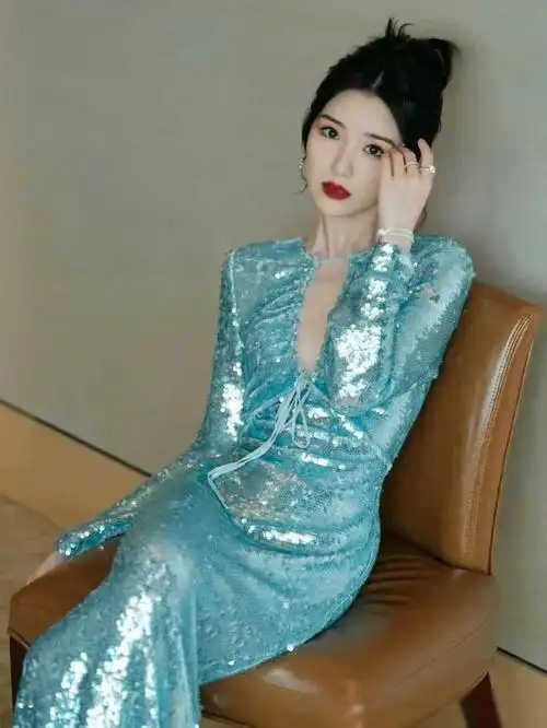 毛晓彤背后的故事