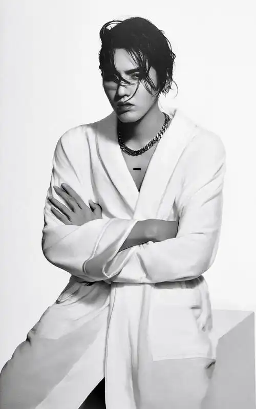 保时捷赛车手吴亦凡##吴亦凡杂志