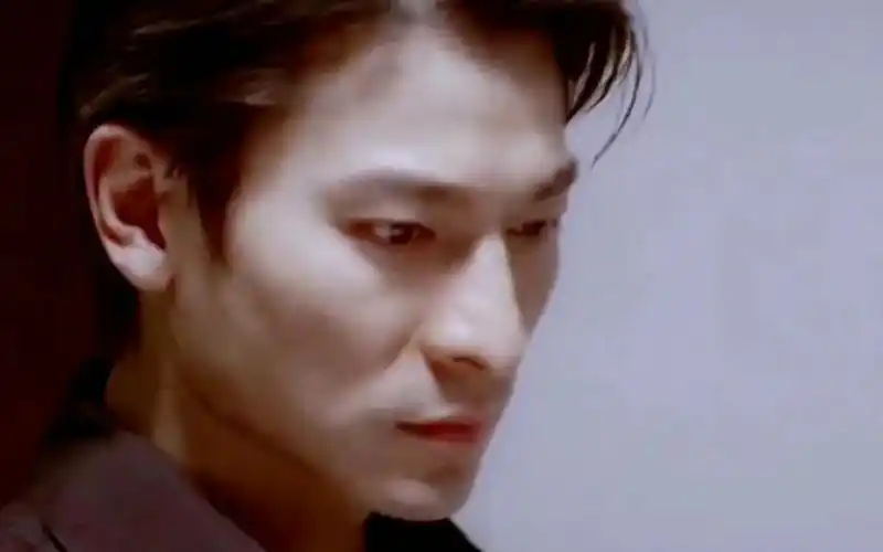 飞龙哥霸气侧漏,眼神杀,你怕不怕#刘德华#霸气出场#霸气#眼神杀