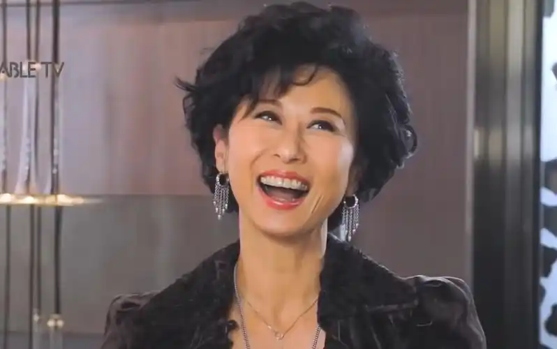 叶倩文感慨身为继母的难处 回忆同父亲的最后一段路_哔哩哔哩 (゜-゜)