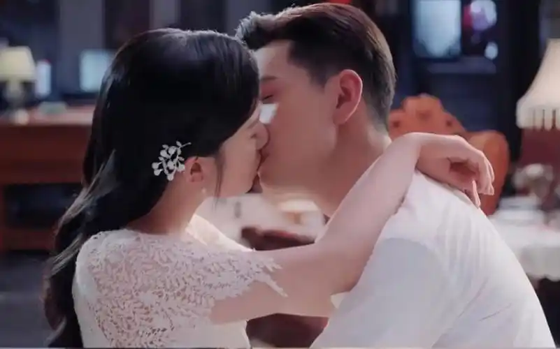 【kiss】张婧仪吻戏合集