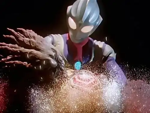 在迪迦奥特曼的第27集中,出现了一只叫奥比克的怪兽,他怕光只能在夜晚