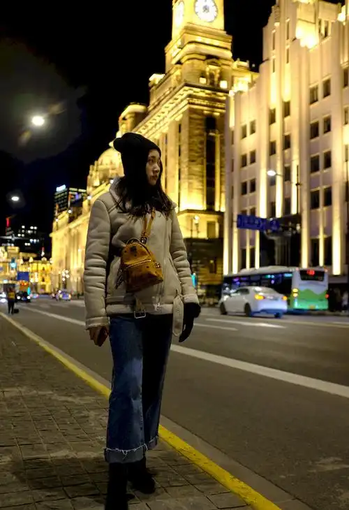 微信养号真实女生日常生活照女生套图视频微商必备