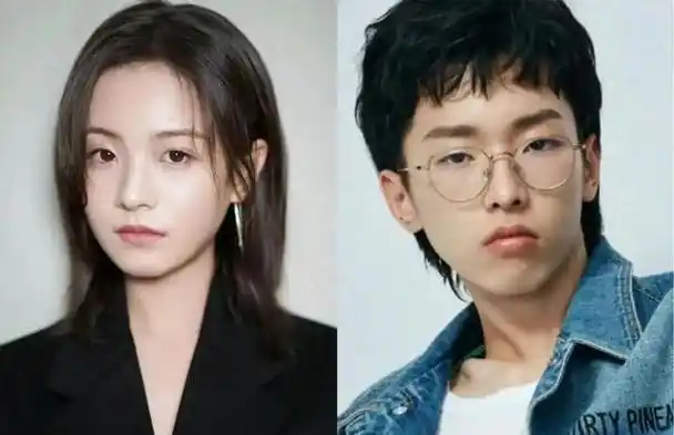 李庚希杨润泽携手看剧,牵手搂腰,两人共喝一瓶饮料!关系很亲密