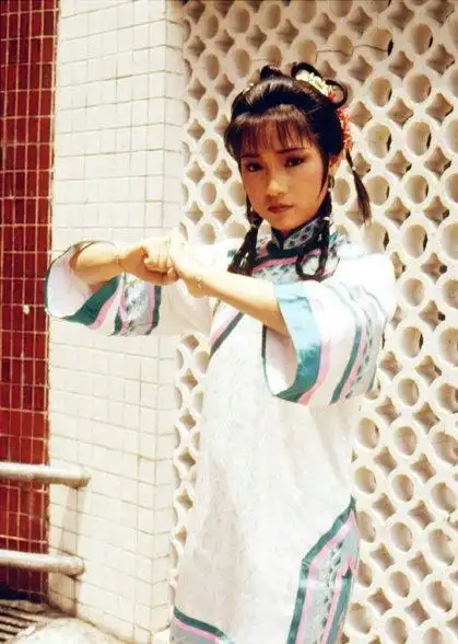 1985年雪山飞狐戚美珍饰胡夫人