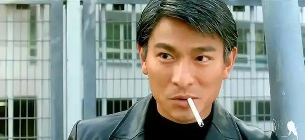 《门徒》里头的"老大"啊,原本是个古惑仔,但讲真,他跟那些普通的老大