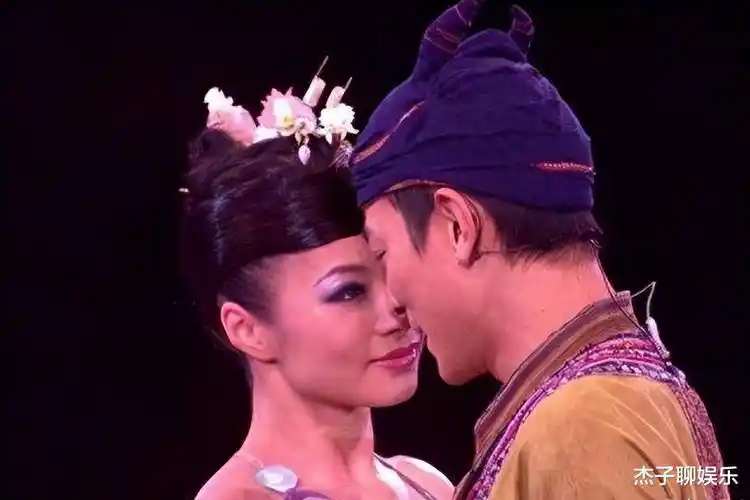 刘德华藏不住了!_时候_舞伴_伴舞