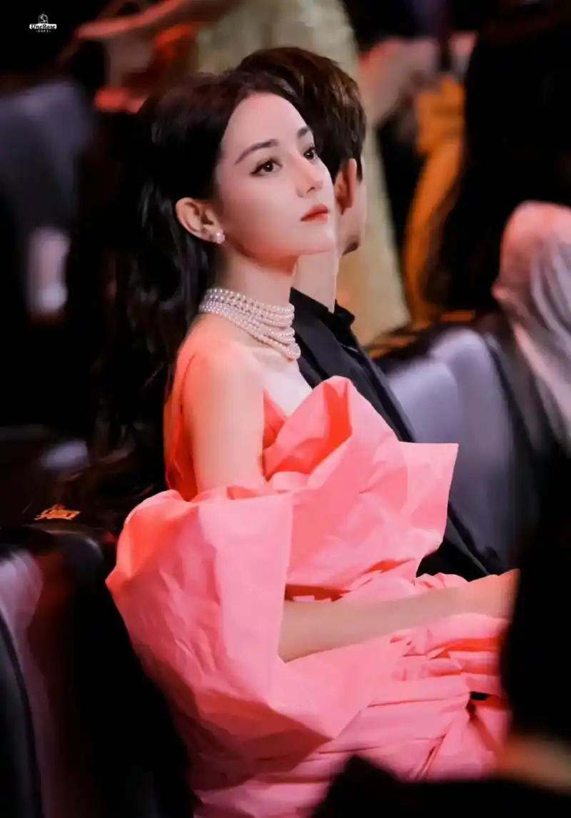 迪丽热巴 #微博之夜2023 #迪丽热巴生图 #美晕了 美 - 抖音