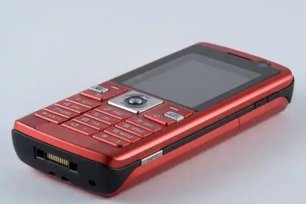 2006年4月,诺基亚推出了一款号称"音乐大师"的手机——n73.