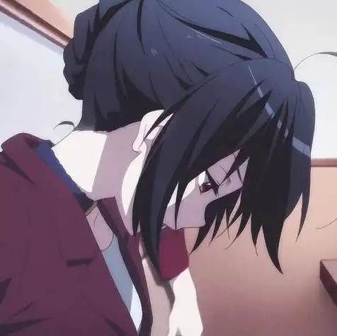 长长的头发轻抚她憔悴的脸庞这样的微丧风动漫头像你喜欢吗