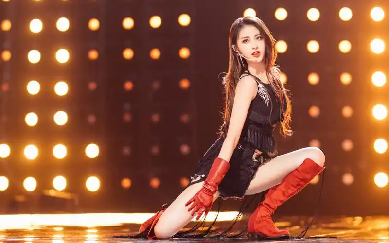 金子涵流苏舞台装性感图片桌面壁纸