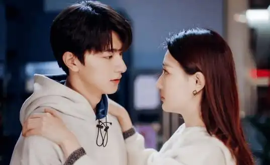 徐璐新恋情疑似曝光男方是香港演员吴崇轩