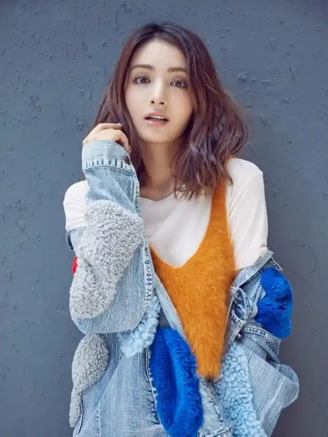 麦迪娜精美写真