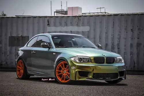 个性变色龙涂装 宝马1系改装案例