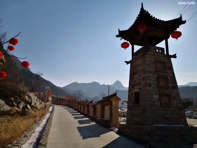 骆驼湾村寻年味正月初一沾喜气昔日山村贫如洗如今天翻气象新