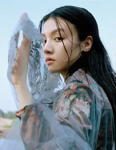 春夏,内地演员,模特.出生日期是1992-12-5,出生于云南昆明.