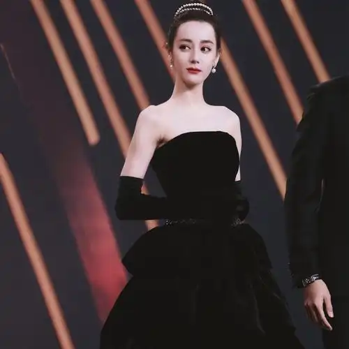 高端晚礼服女大牌明星热巴同款连衣裙礼服黑色法式复古赫本风婚纱