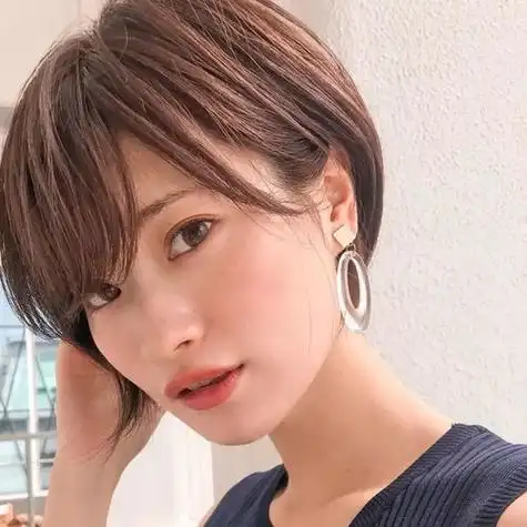 气质干练hold住全场日系ol发型欣赏 百变造型优雅干练女生职场短发