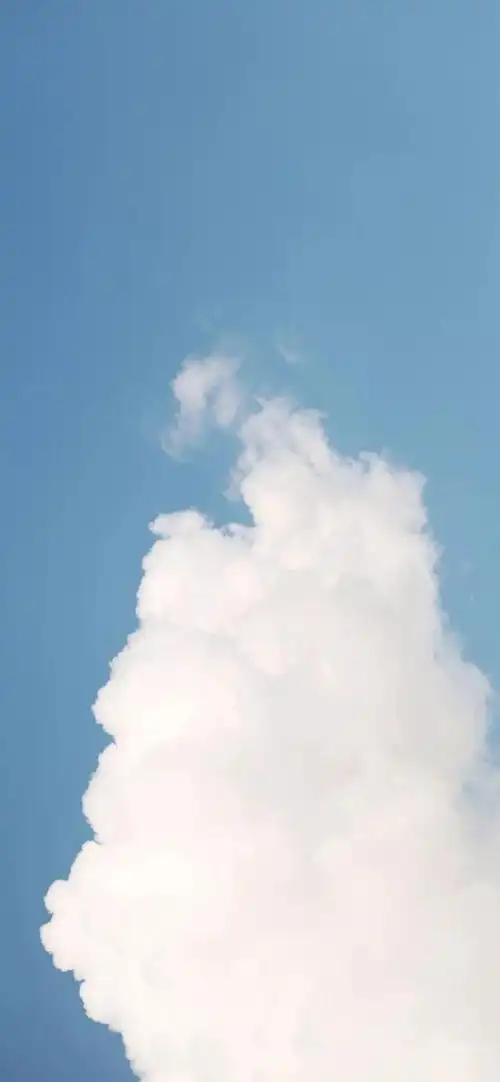 治愈干净的天空壁纸