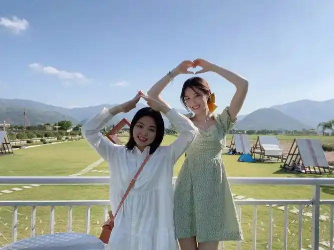 双人合照姿势大全