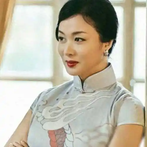 曾有人质疑金星:在上海租房一个月花费十万,一年就是一百.