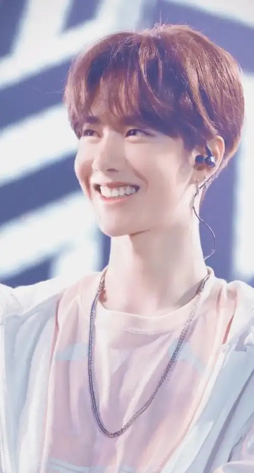 一些可爱瞬间@uniq-王一博#王一博