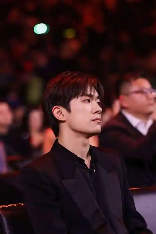 易烊千玺电影小小的我