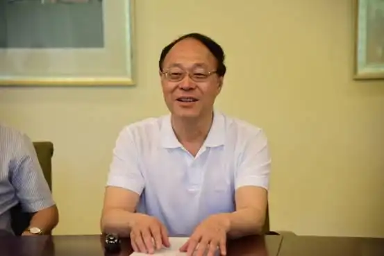 市委组织部巡视员市人才办主任曾雪莲一行来我校调研