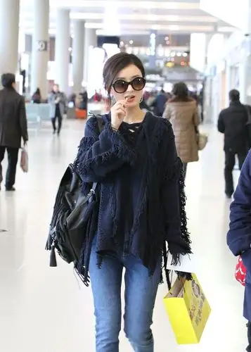 赵丽颖超火穿搭,你也可以拥有不一样的美!