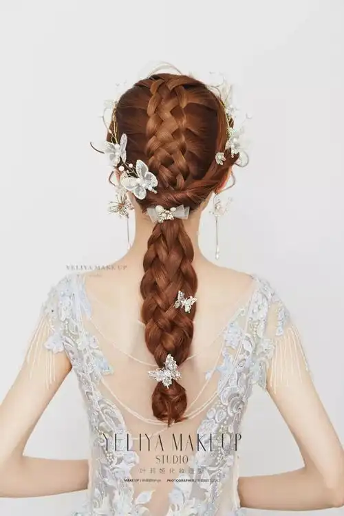 新娘实用婚礼半盘发出门造型