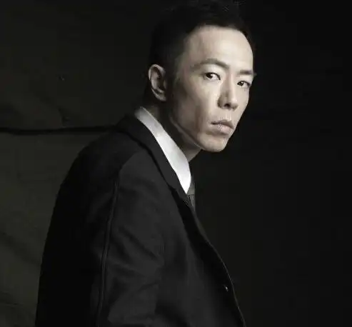 黄贯中阿paul 发型之短发