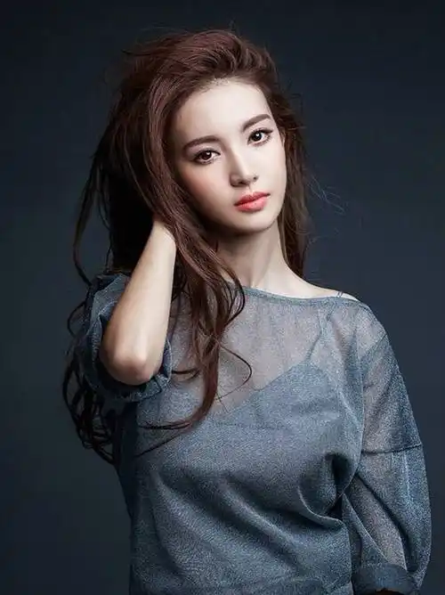 惊艳全场二胖姜妍胸压三胖金晨志玲优雅路过