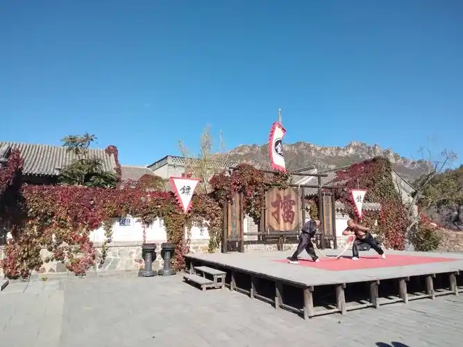 古北水镇之震远镖局镖局的院落挺深感觉院套院往里和往山上走了不少四